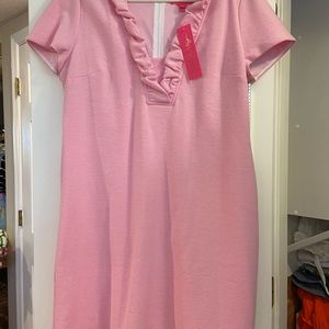 Lilly Pulitzer Dress, think pink 🦩 Summers hottest color 💕🌸💕